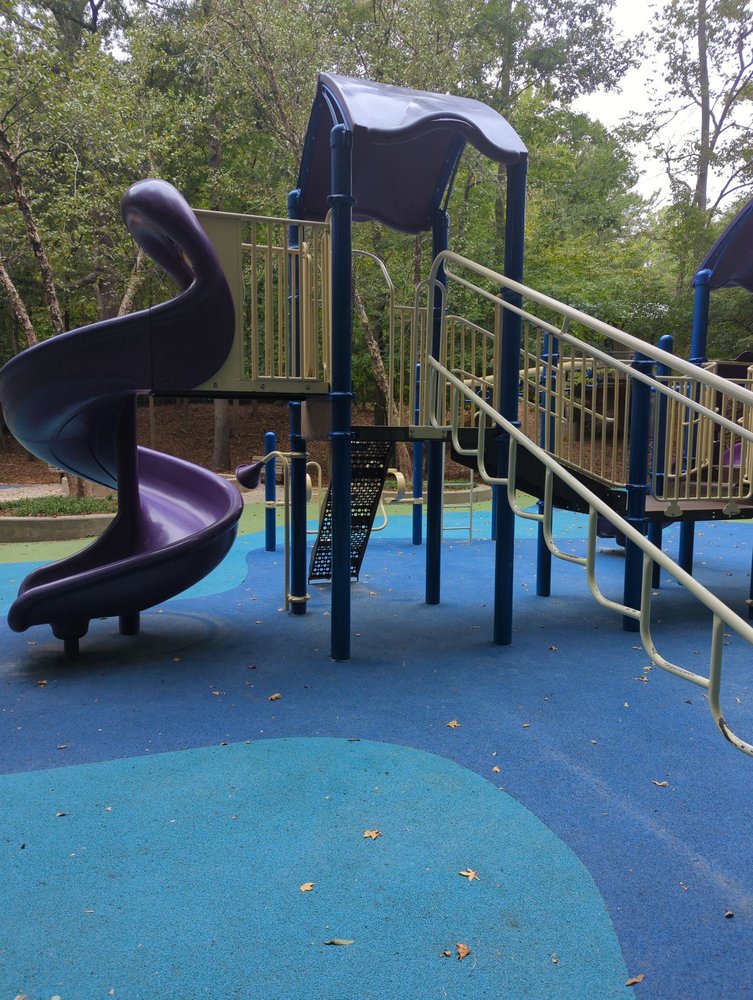 MacDonald Woods Park