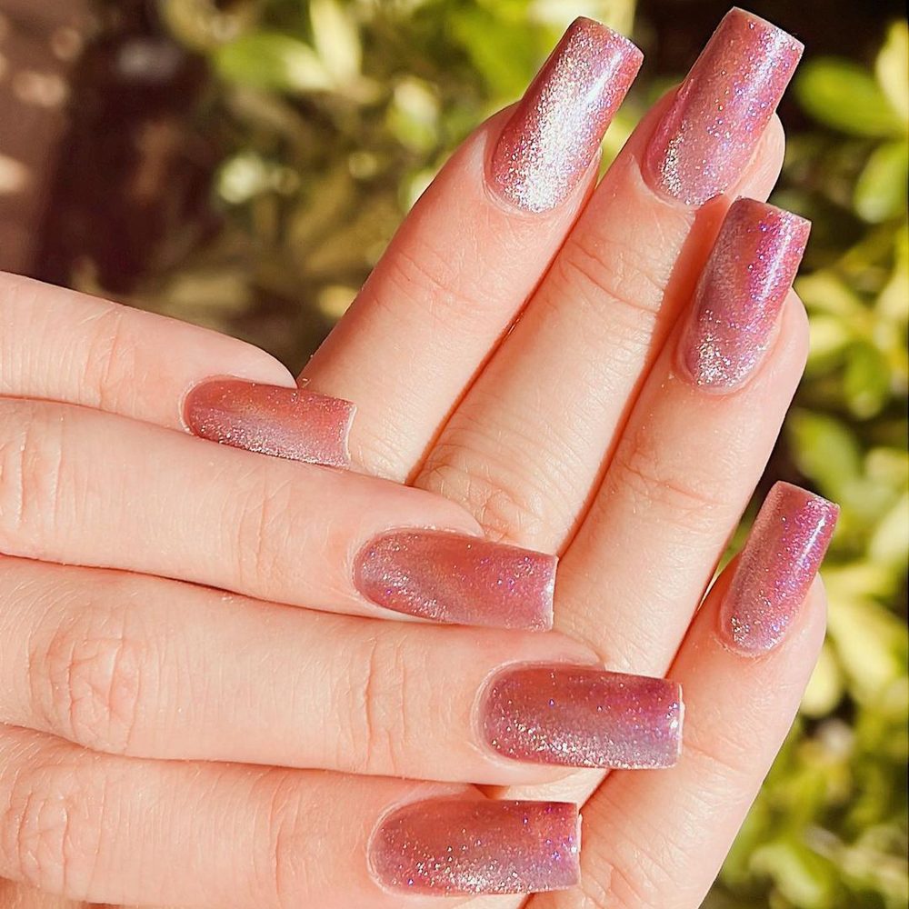 Modern Nails & Spa Logo