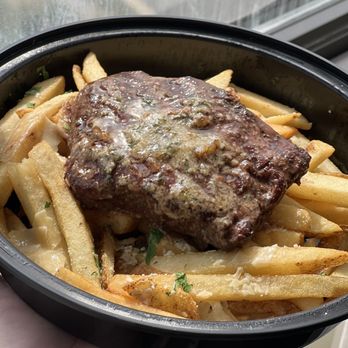 Benchmark Restaurant - Steak frites - American Near Me - Rosemont, Illinois