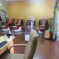 Tip Top Nails Lounge