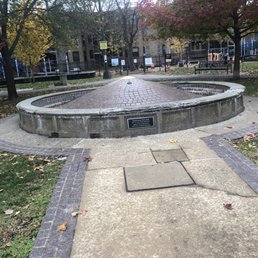 Photo of Bixler Playlot and Park - Chicago, IL, United States. Fountain