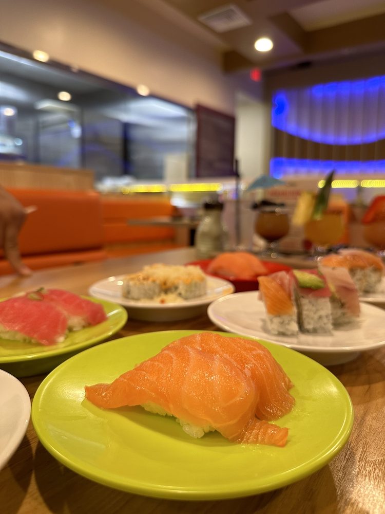 Mikami Bar & Revolving Sushi, Convoy San Diego