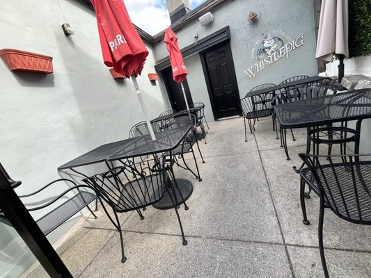 Avenue kitchen + bar by null Avenue kitchen + bar by null