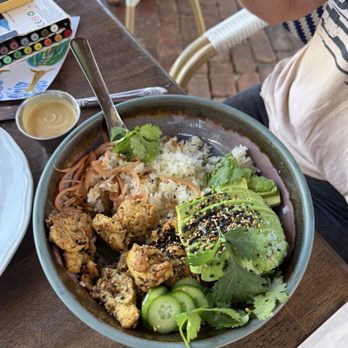 The Dutchess - Cafes Near Me - Ojai, California