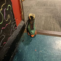 Hole in toe of skate.