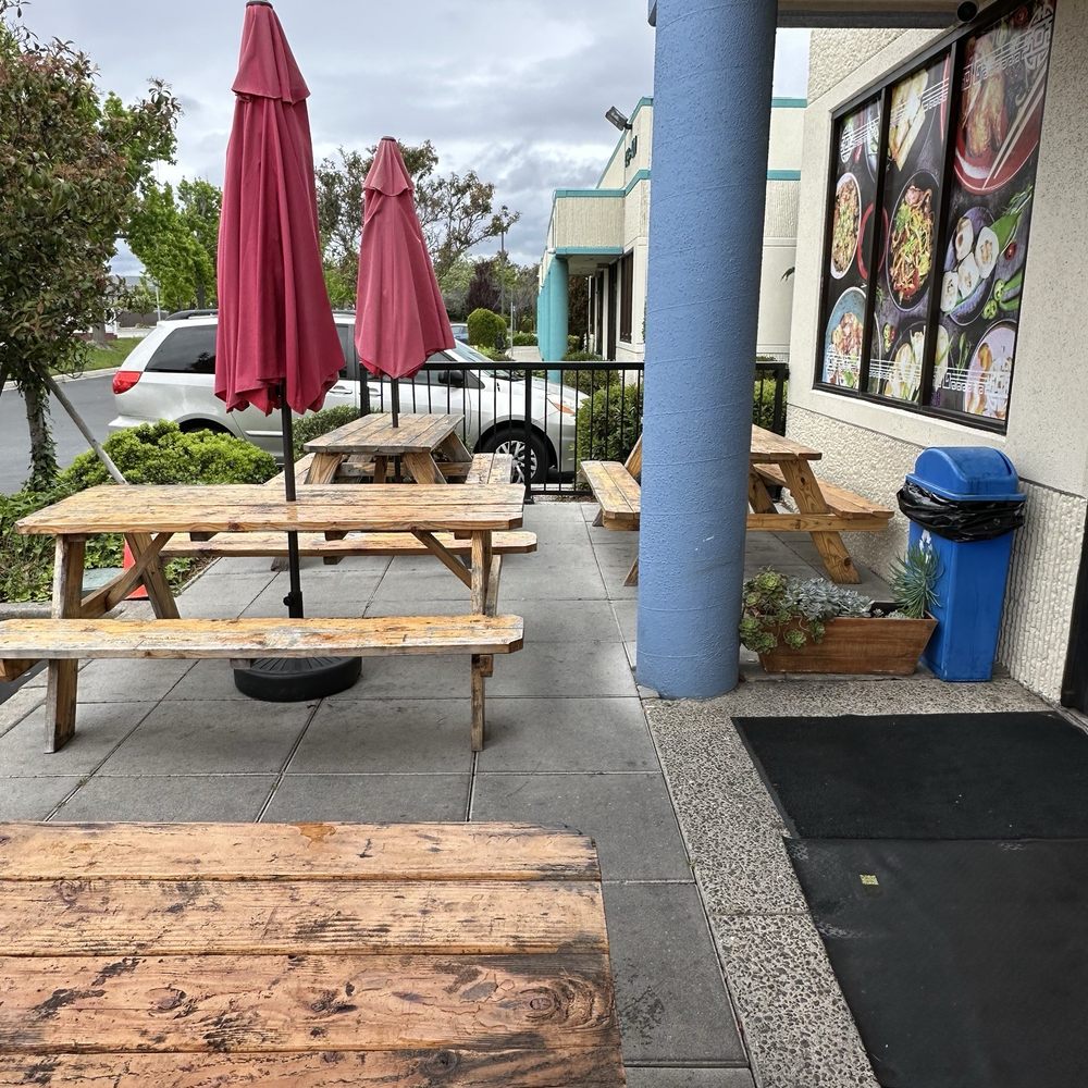 Habibiz - Patio - Halal Near Me - San Jose, California Habibiz - Patio - Halal Near Me - San Jose, California