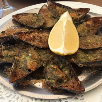 Le Grand Bleu - Moules gratin - Seafood Near Me - Cassis, 13
