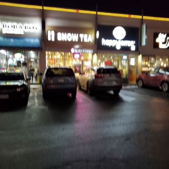 Snow Tea - Exterior - Bubble Tea Near Me - Scarborough, Ontario