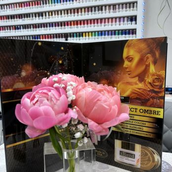 Sunday Nails Spa - Z Blend dip and no chip polish - Nail Salons Near Me - Chicago, Illinois Sunday Nails Spa - Z Blend dip and no chip polish - Nail Salons Near Me - Chicago, Illinois