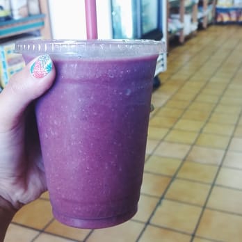 Picasso Naturals - 16oz Strawberry Patch smoothie (strawberry, banana, apple juice, raw agave) So good - Health Markets Near Me - San Diego, California