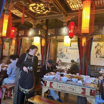 Shoo Loong Kan Hotpot - Interior of restaurant - Hot Pot Near Me - Chicago, Illinois Shoo Loong Kan Hotpot - Interior of restaurant - Hot Pot Near Me - Chicago, Illinois