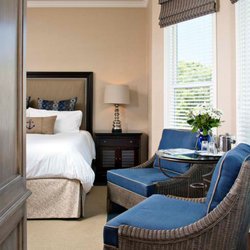 Snug Harbor Inn - San Clemente Room