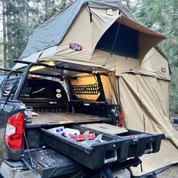 Rack 2 Roam - Roof top tent with annex room