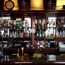 The Auld House - Wonderful looking bar.