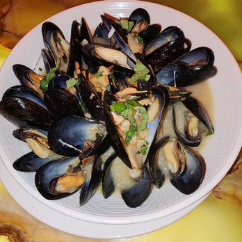 Villagio - MUSSELS IN GARLIC SAUCE - Italian Near Me - Sunrise, Florida