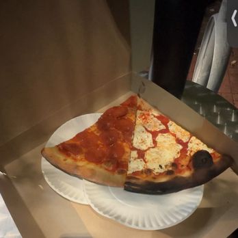 Joe's Pizza - Pepperoni and Fresh Mozzarella - Pizza Near Me - New York, New York Joe's Pizza - Pepperoni and Fresh Mozzarella - Pizza Near Me - New York, New York