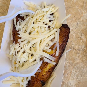 Arepa Venezuelan Kitchen - Bellevue - a close up of a plate of food - Empanadas Near Me - Bellevue, Washington