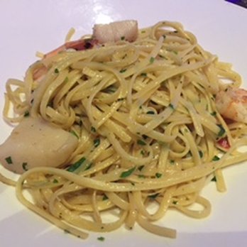 Harbor's Edge - 2 Shrimp & Scallop Linguini - Breakfast & Brunch Near Me - San Diego, California Harbor's Edge - 2 Shrimp & Scallop Linguini - Breakfast & Brunch Near Me - San Diego, California