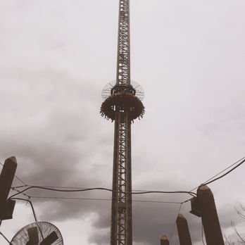 Dollywood - Drop Line is a 230ft tower that offers great views of Dollywood and the Great Smoky Mountains. The freefall is quite a rush, too! - Amusement Parks Near Me - Pigeon Forge, Tennessee Dollywood - Drop Line is a 230ft tower that offers great views of Dollywood and the Great Smoky Mountains. The freefall is quite a rush, too! - Amusement Parks Near Me - Pigeon Forge, Tennessee