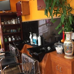 Nails by Susan - Hair salon, currently looking for new tenant but very beautiful