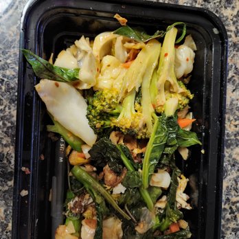 Pattaya Thai - Uncapped pen at the bottom of takeout container - Thai Near Me - Honolulu, Hawaii Pattaya Thai - Uncapped pen at the bottom of takeout container - Thai Near Me - Honolulu, Hawaii