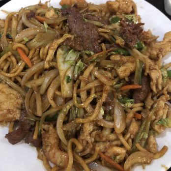Sakura Restaurant - Combination lo mein with chicken beef and shrimp - Japanese Near Me - Jackson, Tennessee Sakura Restaurant - Combination lo mein with chicken beef and shrimp - Japanese Near Me - Jackson, Tennessee