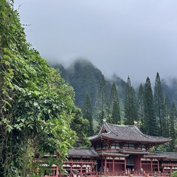 Byodo-In Temple - Approach to Byodo-in - Buddhist Temples Near Me - Kaneohe, Hawaii Byodo-In Temple - Approach to Byodo-in - Buddhist Temples Near Me - Kaneohe, Hawaii