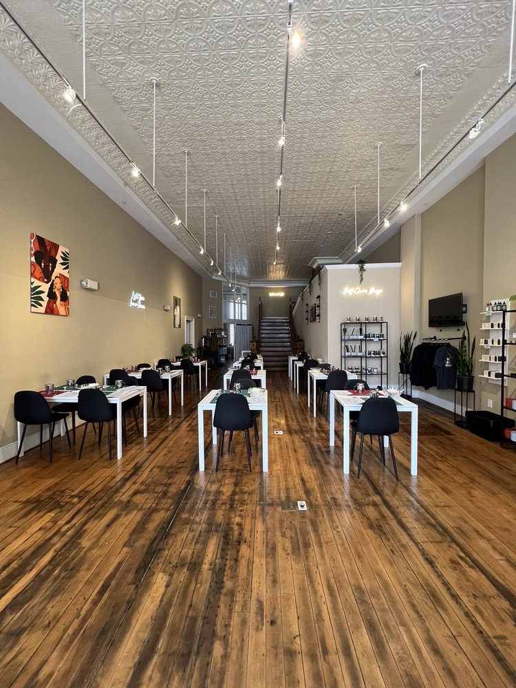 WICK AND SIP CANDLE LOUNGE 22 Photos 1321 1/2 E Main St, Richmond