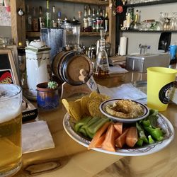 Crafty Canary Brewery - Hummus plate
