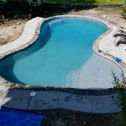 Danna Pools