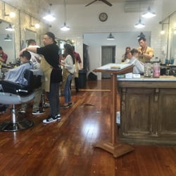 Tokoya Barber & Shop - Busy day at the barbers!