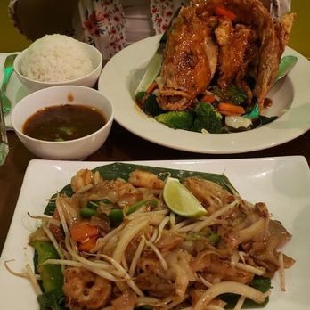 Lemongrass Brooklyn - Fried snapper and Noodle Mao - Thai Near Me - Brooklyn, New York Lemongrass Brooklyn - Fried snapper and Noodle Mao - Thai Near Me - Brooklyn, New York