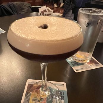 Flanagan's Restaurant - American Near Me - Dublin, D