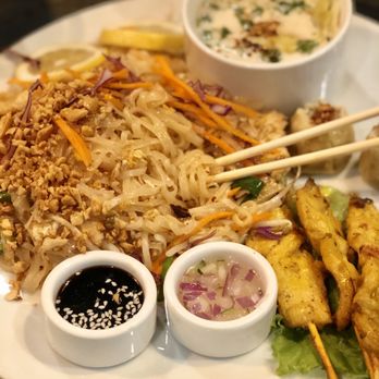 Nicky's Thai Kitchen - Shrimp and Chicken Pad Thai combo. - Thai Near Me - Pittsburgh, Pennsylvania