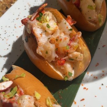 Overlook Lounge, Aperitifs & Spirits - Lobster Roll - Lounges Near Me - Las Vegas, Nevada