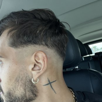 Fade Game barbershop - Horrible haircut - Barbers Near Me - pembroke pines, Florida Fade Game barbershop - Horrible haircut - Barbers Near Me - pembroke pines, Florida