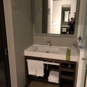 NobleDEN - Sink area - Hotels Near Me - New York, New York