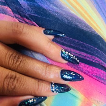 C Salon - Nail Salons Near Me - Castaic, California