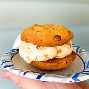 Cakes by B's Blue House Bakery - Coffee & Tea Near Me - Jamestown, North Carolina