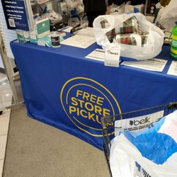 Belk Outlet - Nov 2020: Awaiting my turn @ the pick-up counter beside the front entrance
