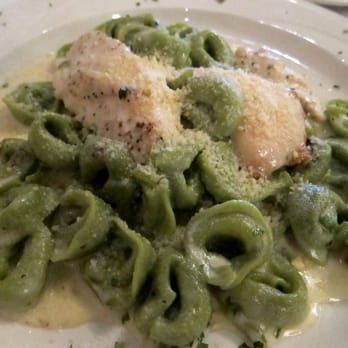 Pizzaioli - spinach tortellini with chicken in jalapeno alfredo sauce (this order I had them leave off the mozarella topping) - Italian Near Me - Chino, California Pizzaioli - spinach tortellini with chicken in jalapeno alfredo sauce (this order I had them leave off the mozarella topping) - Italian Near Me - Chino, California