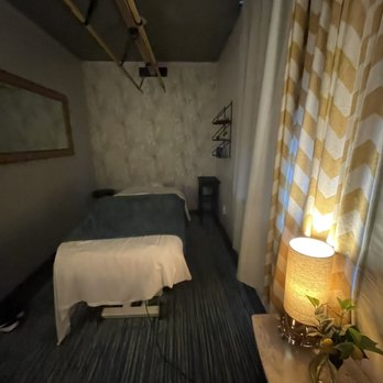 Mudra Massage & Wellness - Massage room - Massage Near Me - Portland, Oregon