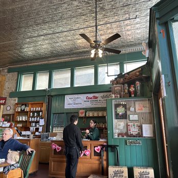 Schilo's - Inside - Delis Near Me - San Antonio, Texas