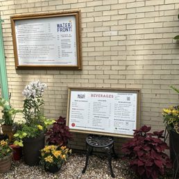 Menus while you wait in line
