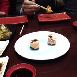 Naru - This is very exotic! Sushi in flames!