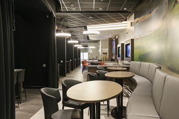 Swing Golf Lounge by null