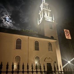 Ghost Tours of Newport