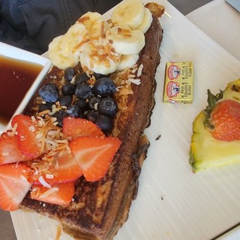 Moena Café - Sweet bread French toast - Cafes Near Me - Honolulu, Hawaii Moena Café - Sweet bread French toast - Cafes Near Me - Honolulu, Hawaii