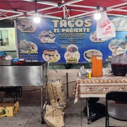 Tacos El Pariente - Tacos Stand