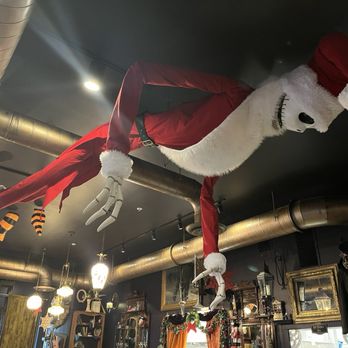 Ten/6 - Inside decorations - Breakfast & Brunch Near Me - Coeur d'Alene, Idaho Ten/6 - Inside decorations - Breakfast & Brunch Near Me - Coeur d'Alene, Idaho